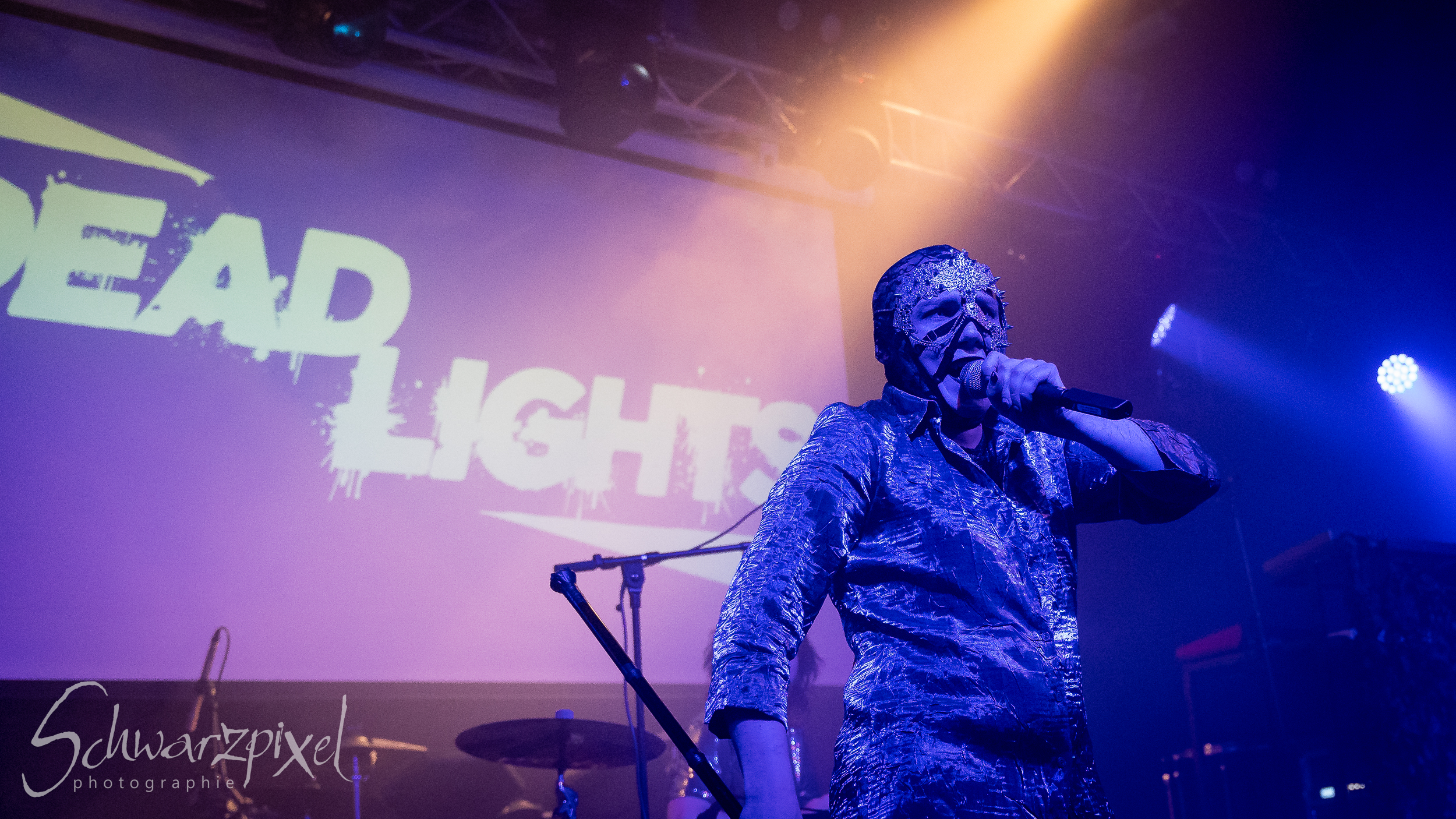 DEAD LIGHTS