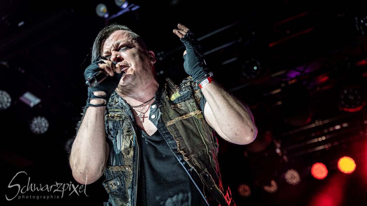 Unter schwarzer Flagge 2023