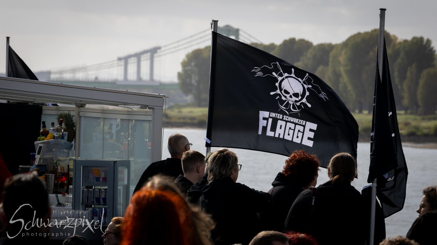 Unter Schwarzer Flagge Herbst 2023