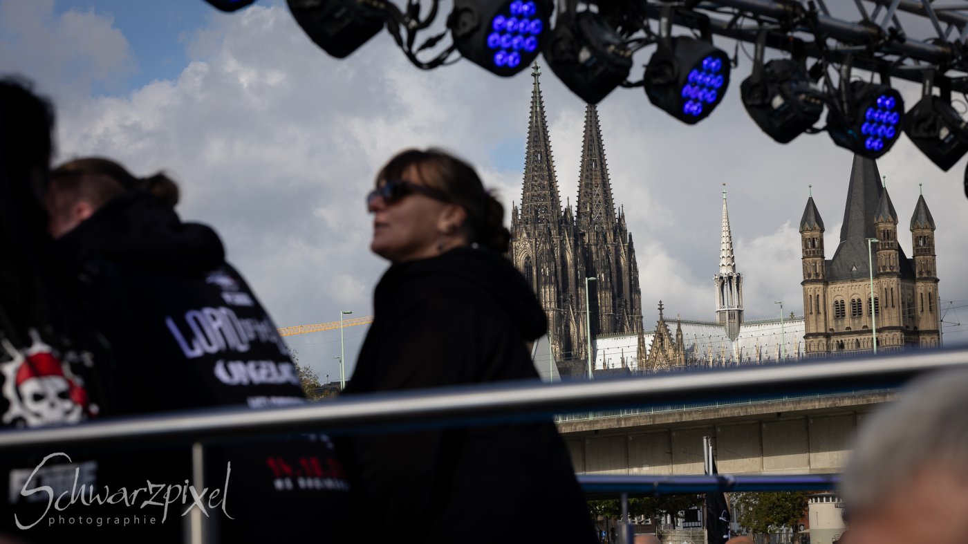 Unter Schwarzer Flagge Herbst 2023