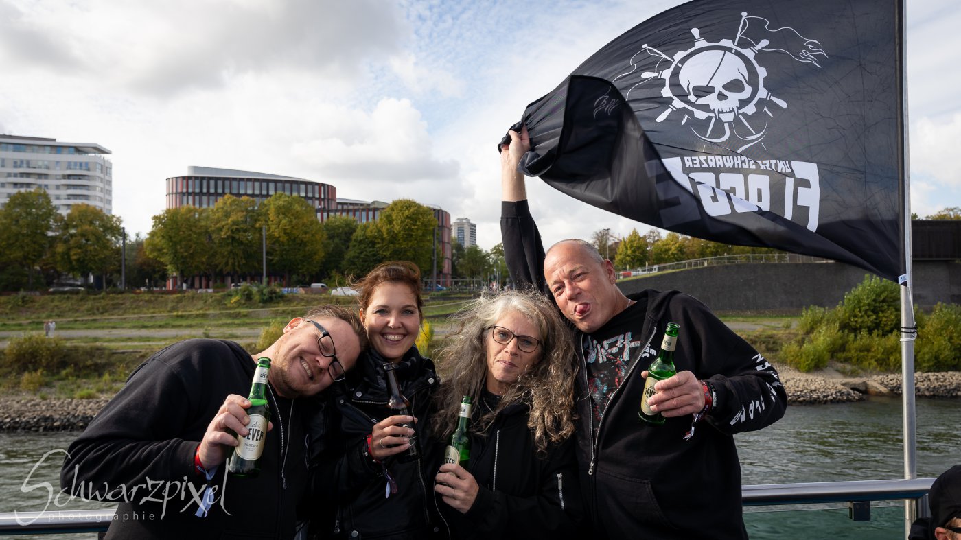 Unter Schwarzer Flagge Herbst 2023