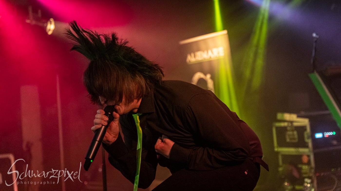 Alienare im Underground