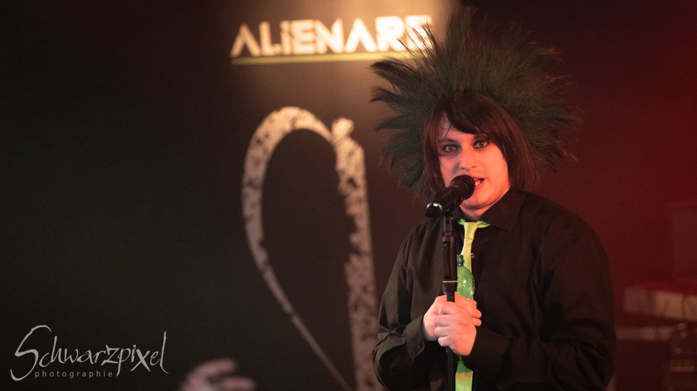 Alienare im Underground