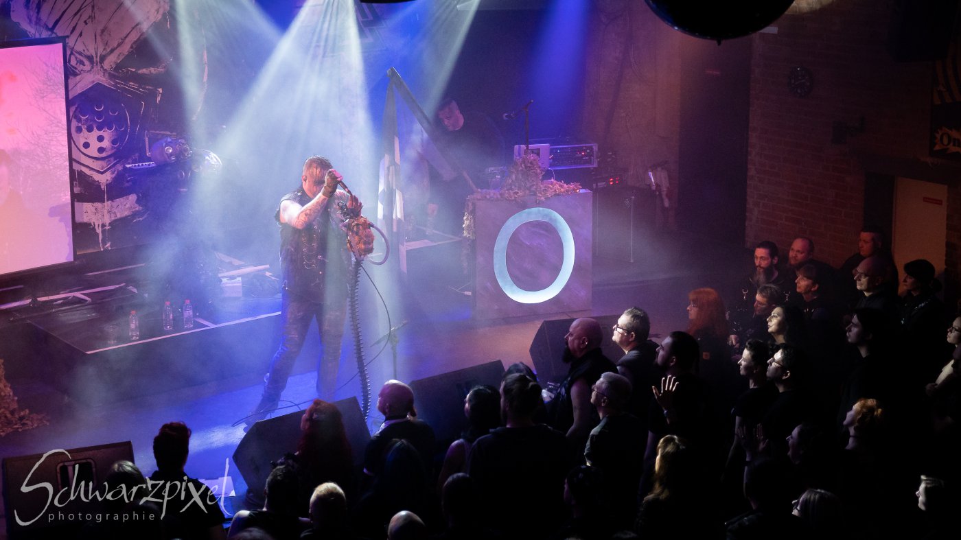 Centhron - Intent:Outtake - Wir toeten die Stille