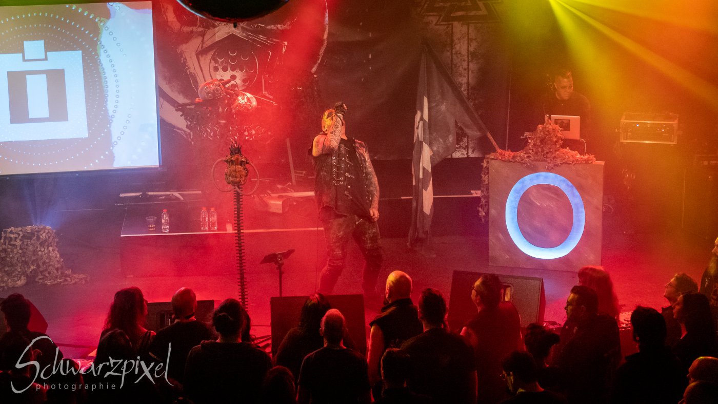 Centhron - Intent:Outtake - Wir toeten die Stille