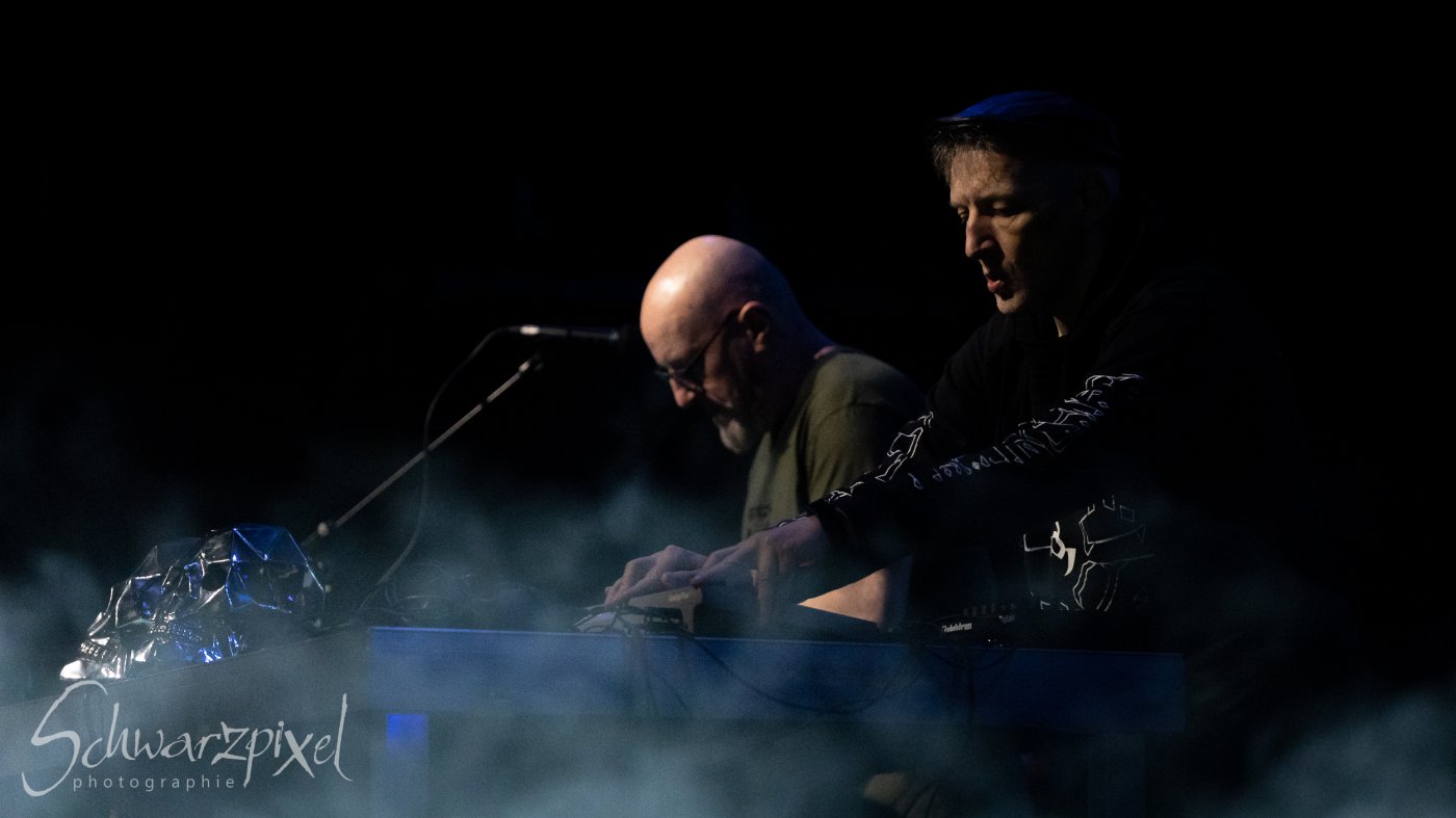 Front 242 und Nitzer Ebb
