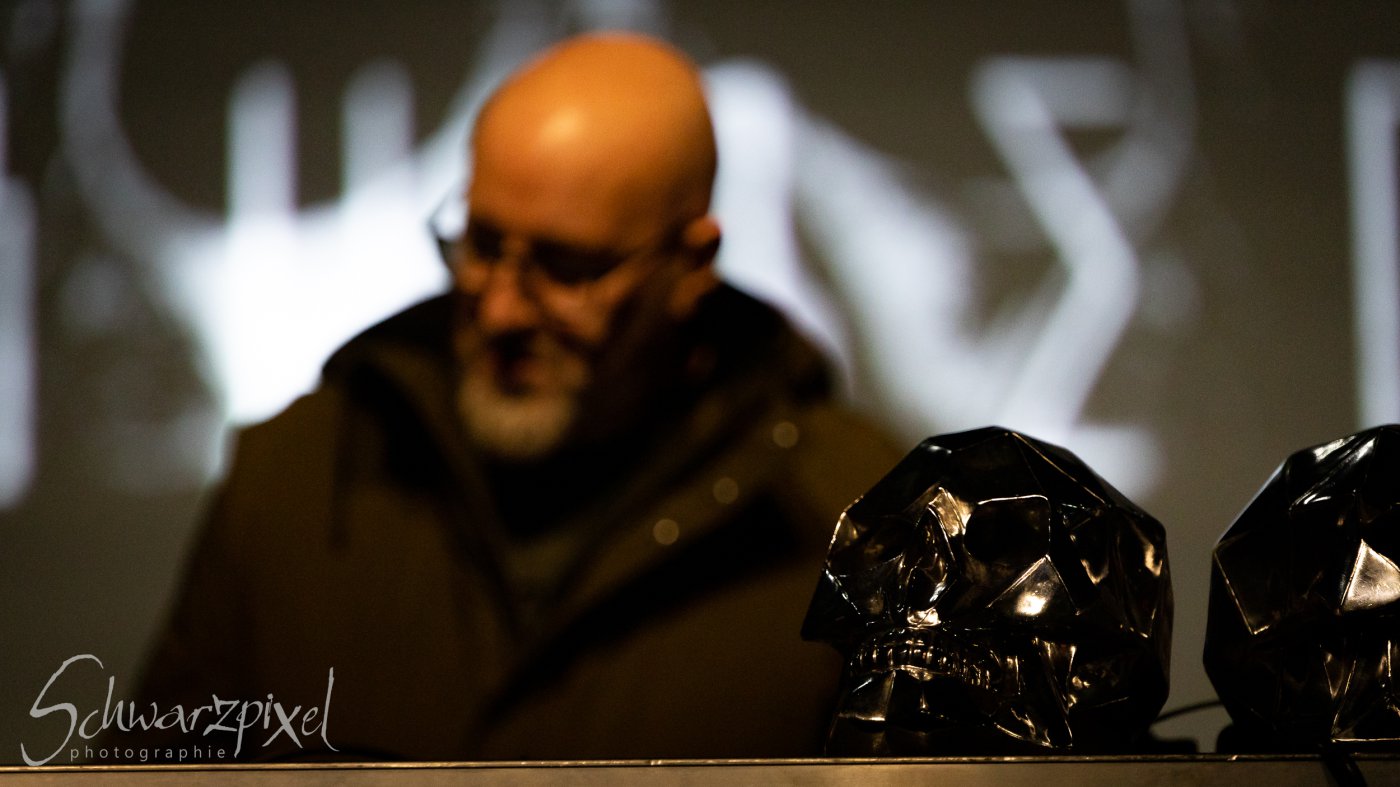 Front 242 und Nitzer Ebb
