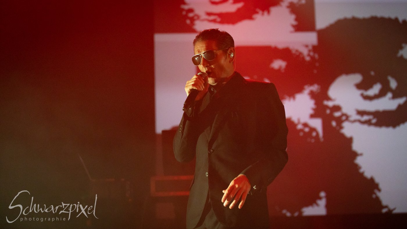 Front 242 und Nitzer Ebb