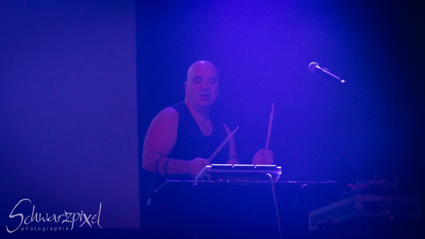 Front 242 und Nitzer Ebb