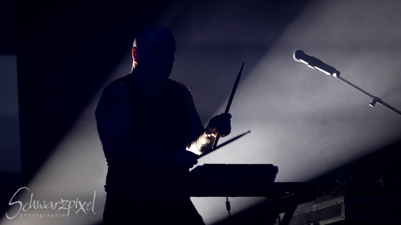 Front 242 und Nitzer Ebb