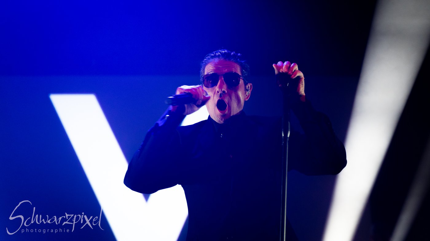 Front 242 und Nitzer Ebb