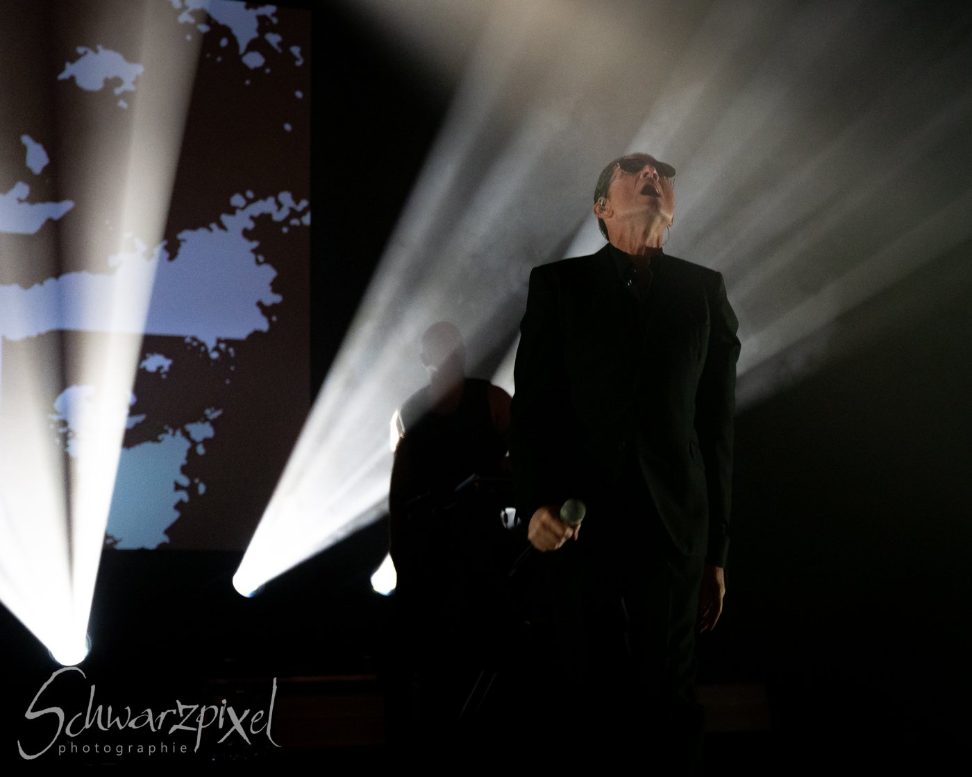 Front 242 und Nitzer Ebb