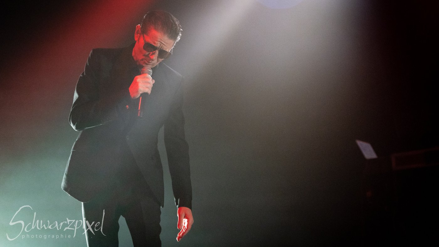Front 242 und Nitzer Ebb