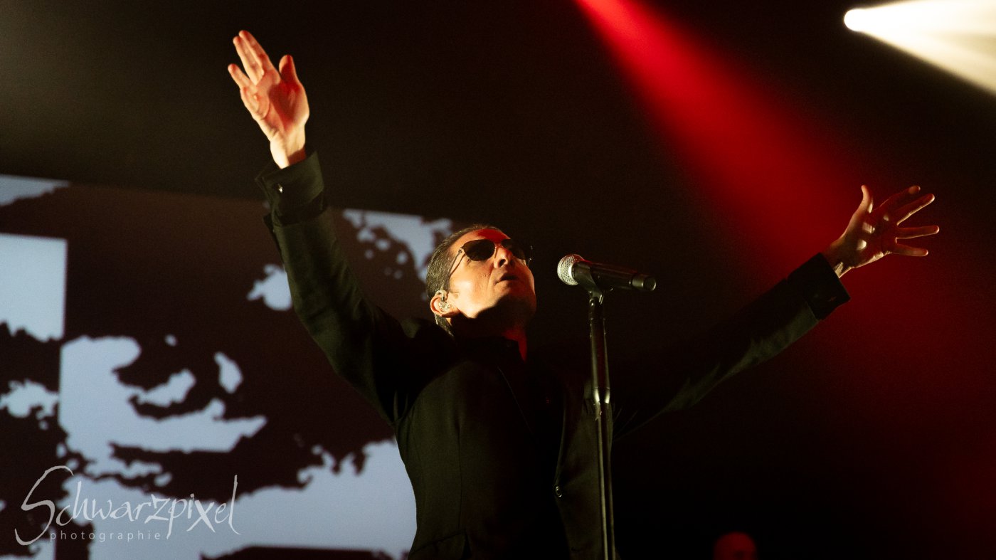 Front 242 und Nitzer Ebb