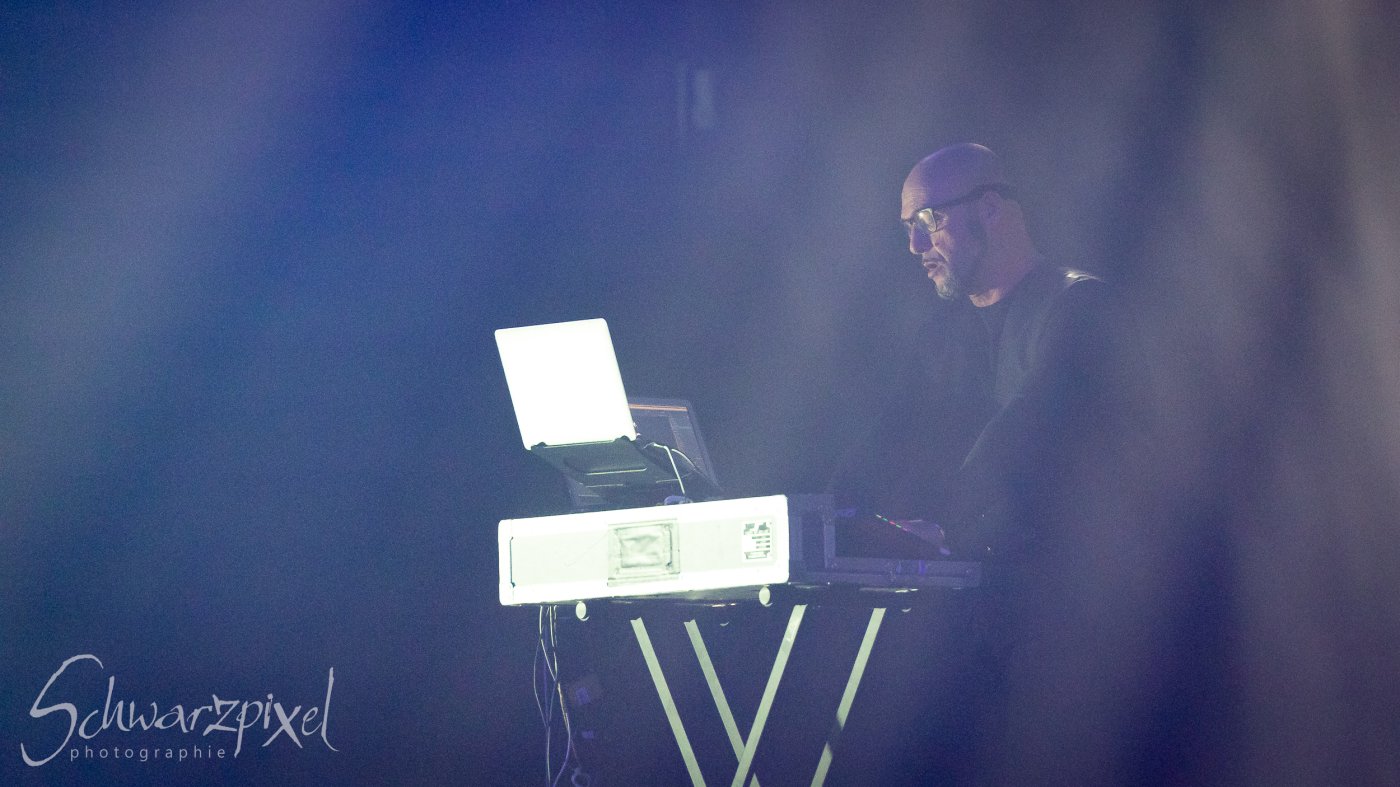 Front 242 und Nitzer Ebb