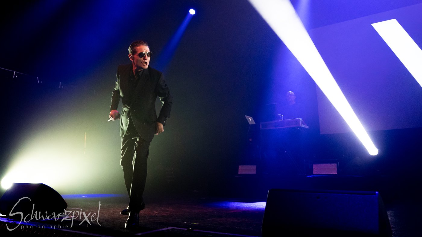 Front 242 und Nitzer Ebb