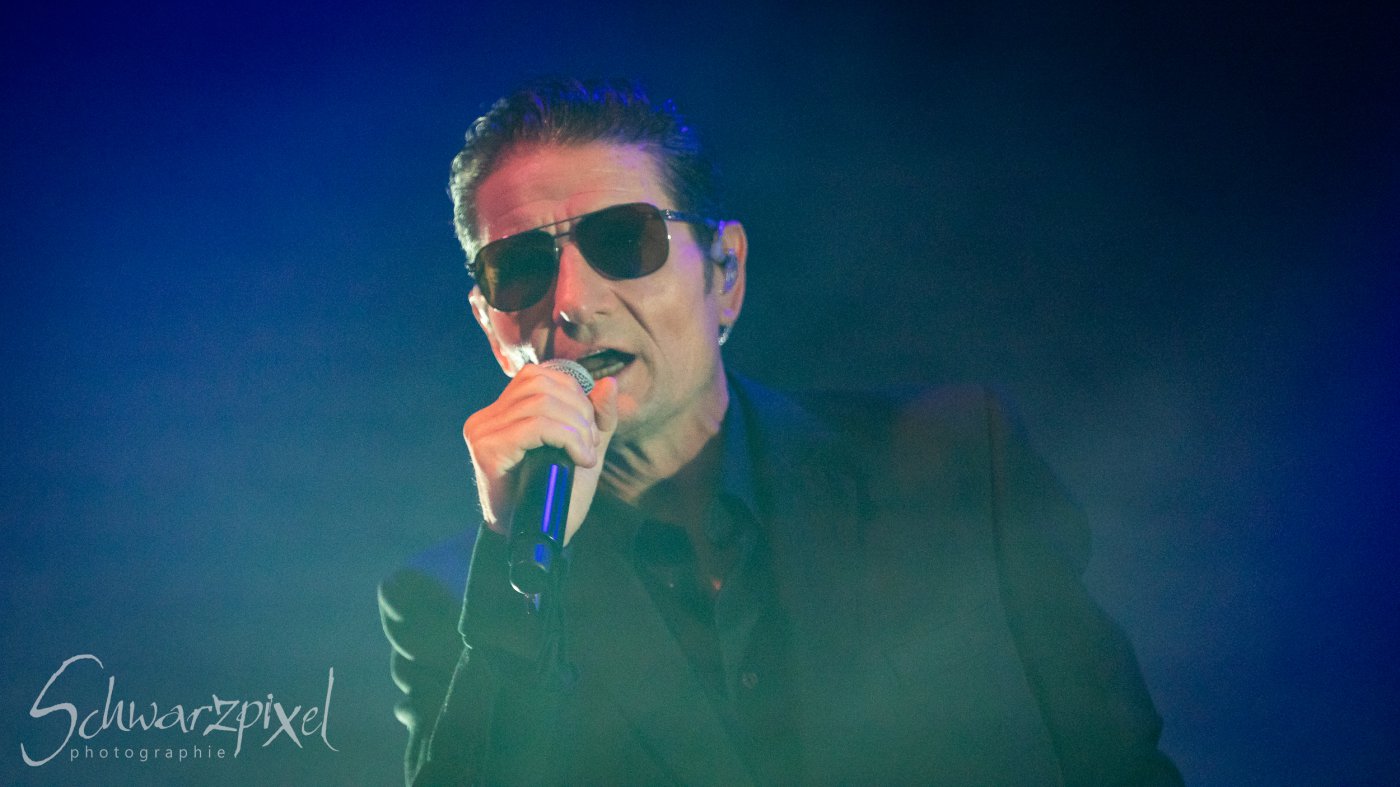 Front 242 und Nitzer Ebb