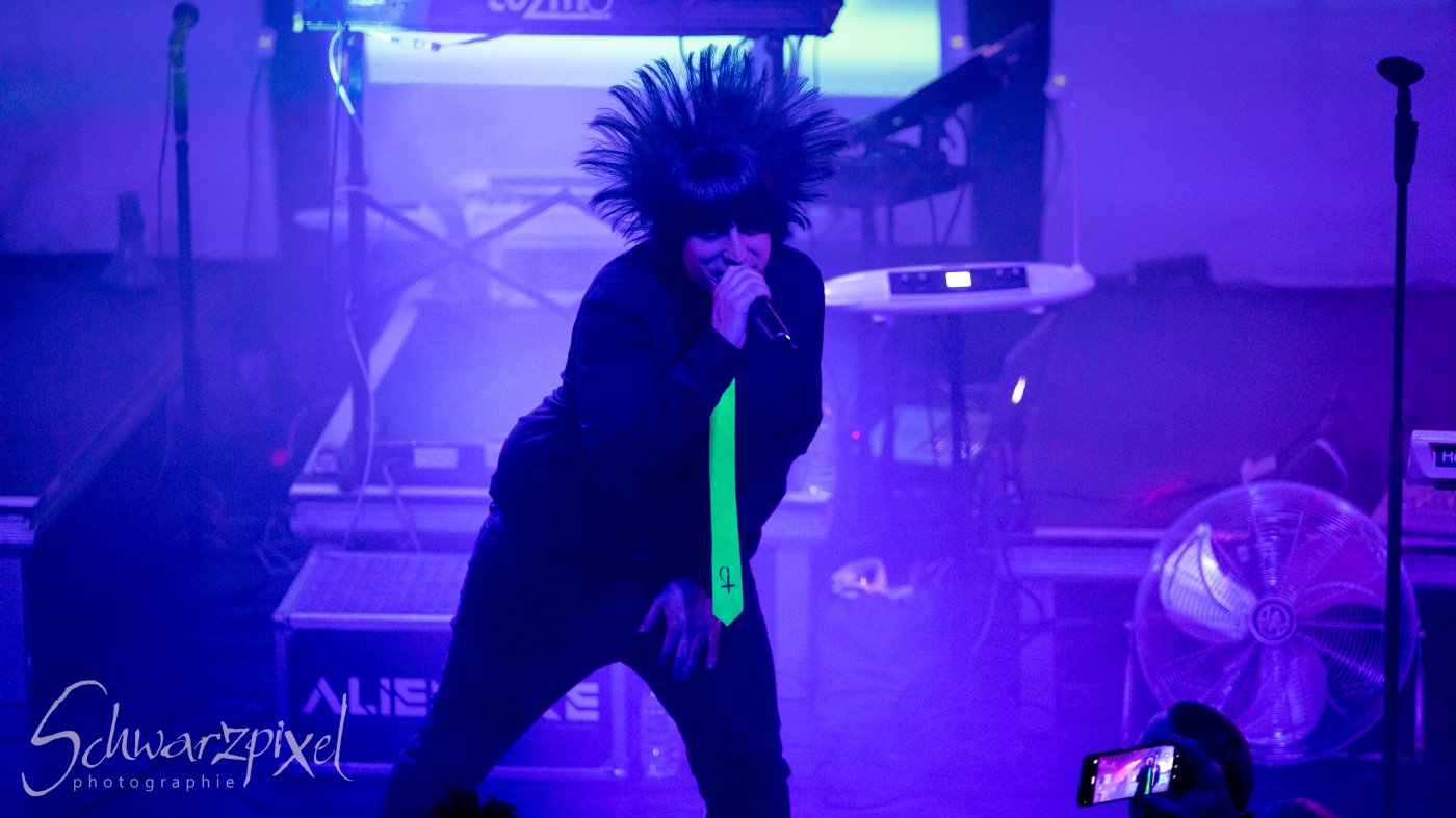 WELLE:ERDBALL - FILM-FUNK-FERNSEHEN – TRILOGIE TOURNEE