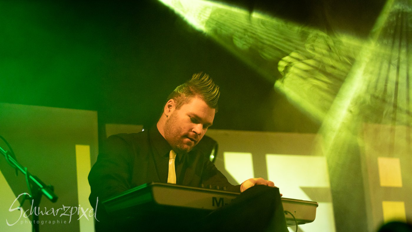 WELLE:ERDBALL - FILM-FUNK-FERNSEHEN – TRILOGIE TOURNEE