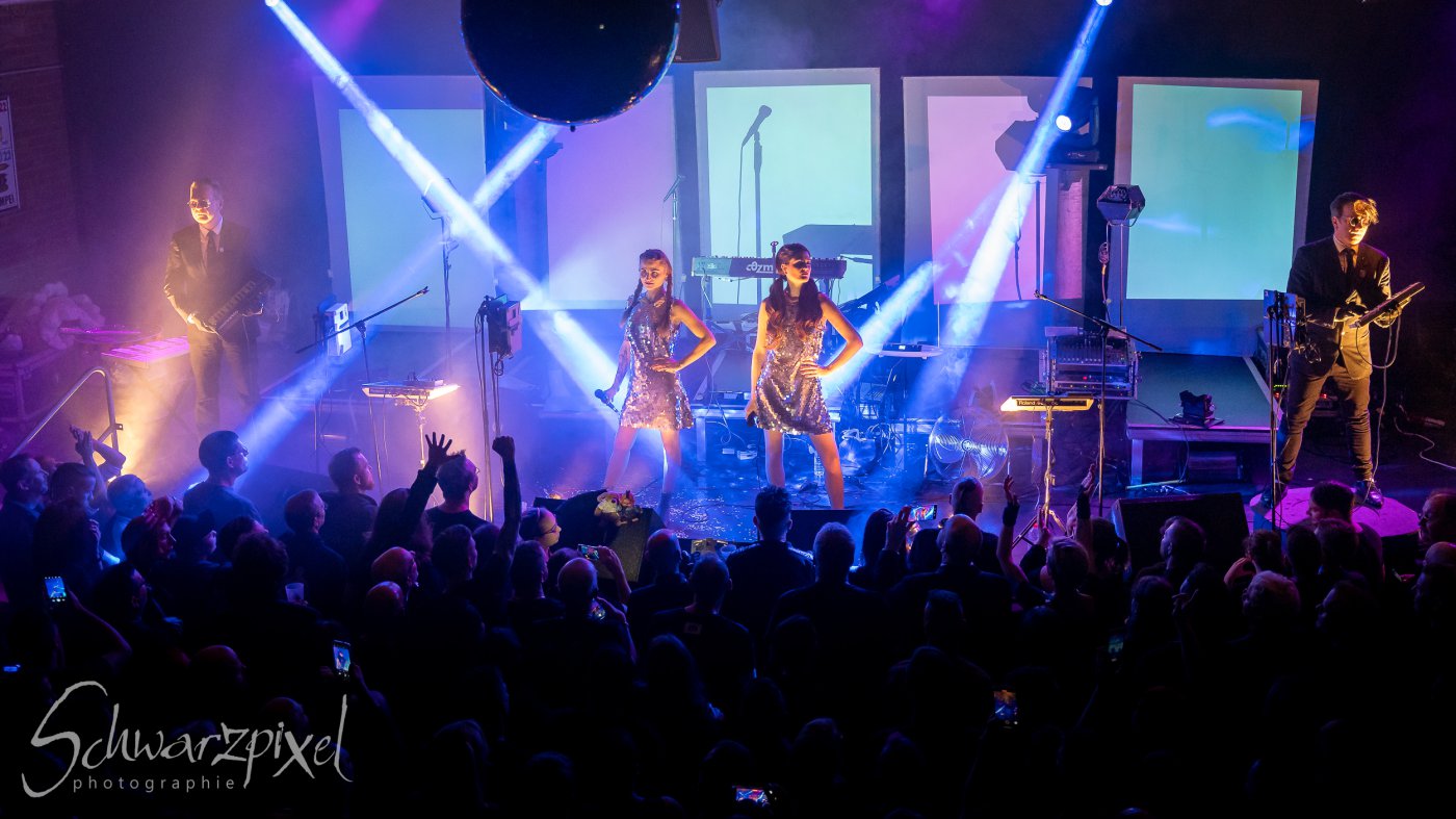 WELLE:ERDBALL - FILM-FUNK-FERNSEHEN – TRILOGIE TOURNEE