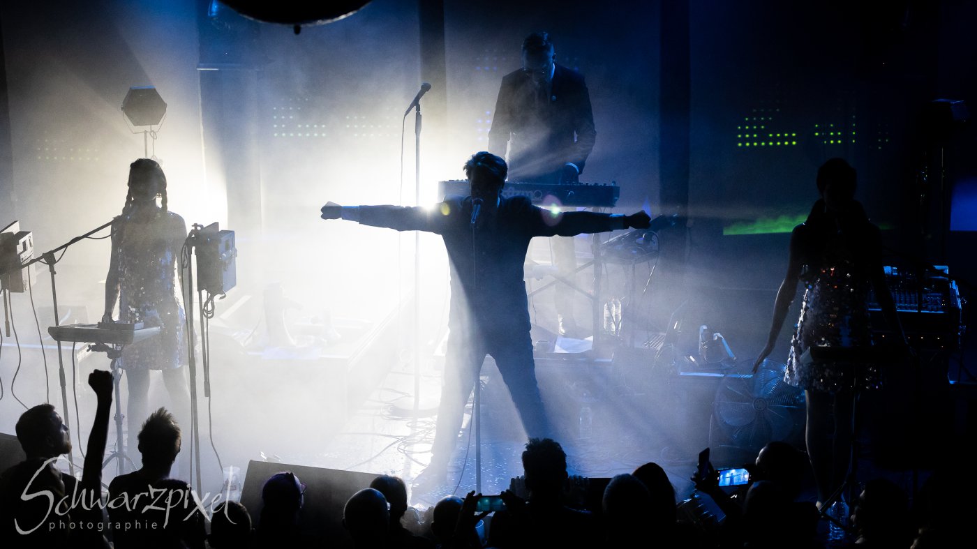 WELLE:ERDBALL - FILM-FUNK-FERNSEHEN – TRILOGIE TOURNEE