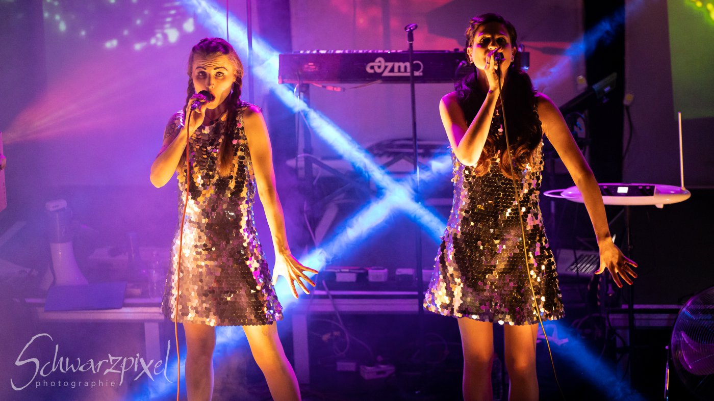 WELLE:ERDBALL - FILM-FUNK-FERNSEHEN – TRILOGIE TOURNEE