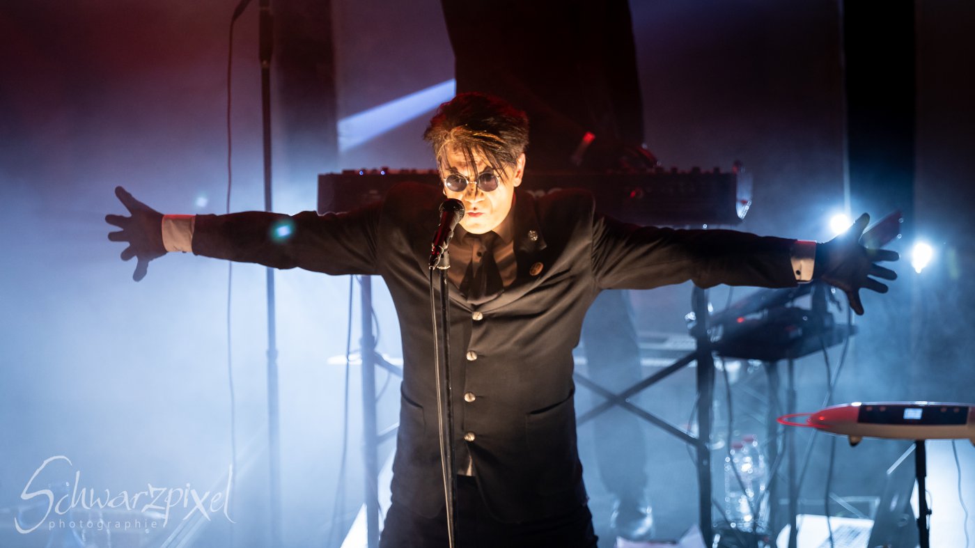 WELLE:ERDBALL - FILM-FUNK-FERNSEHEN – TRILOGIE TOURNEE
