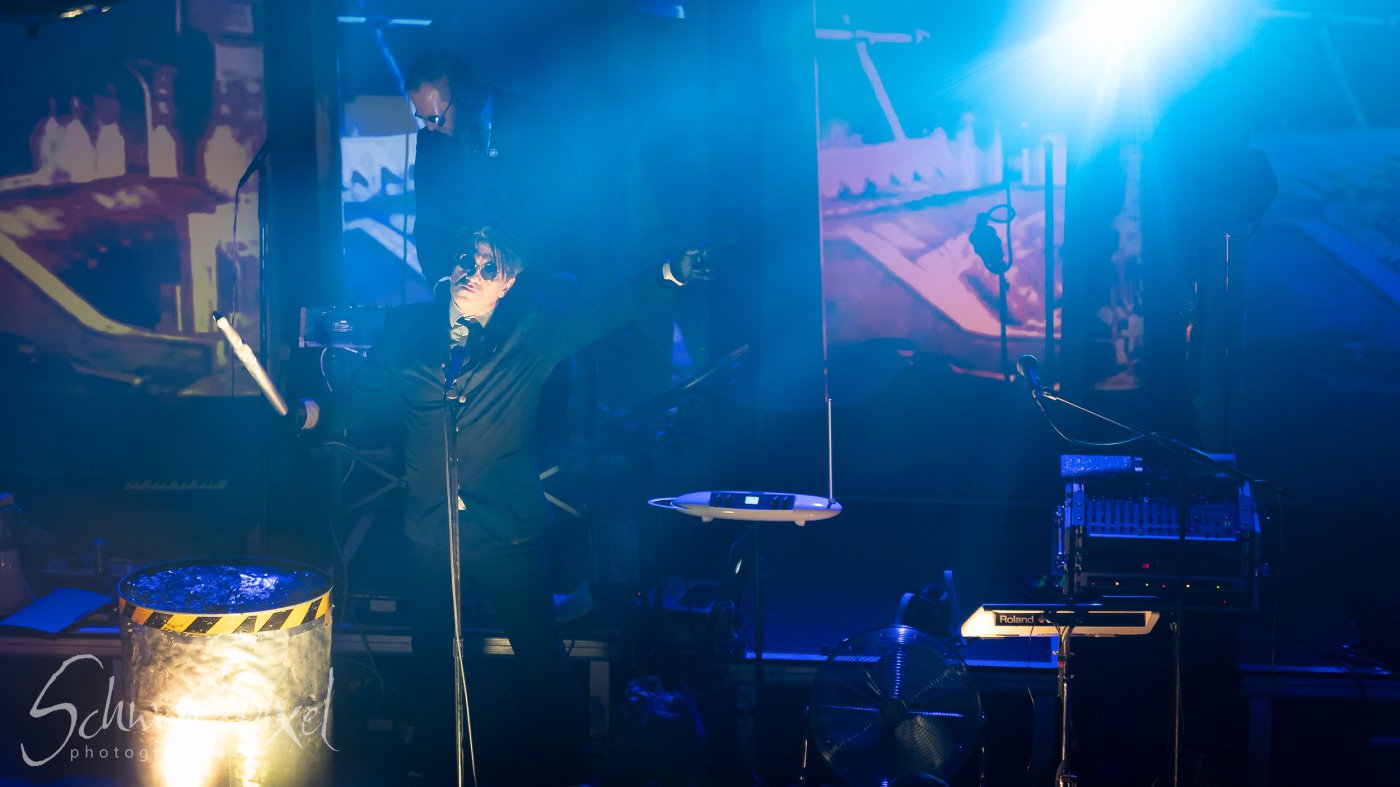 WELLE:ERDBALL - FILM-FUNK-FERNSEHEN – TRILOGIE TOURNEE