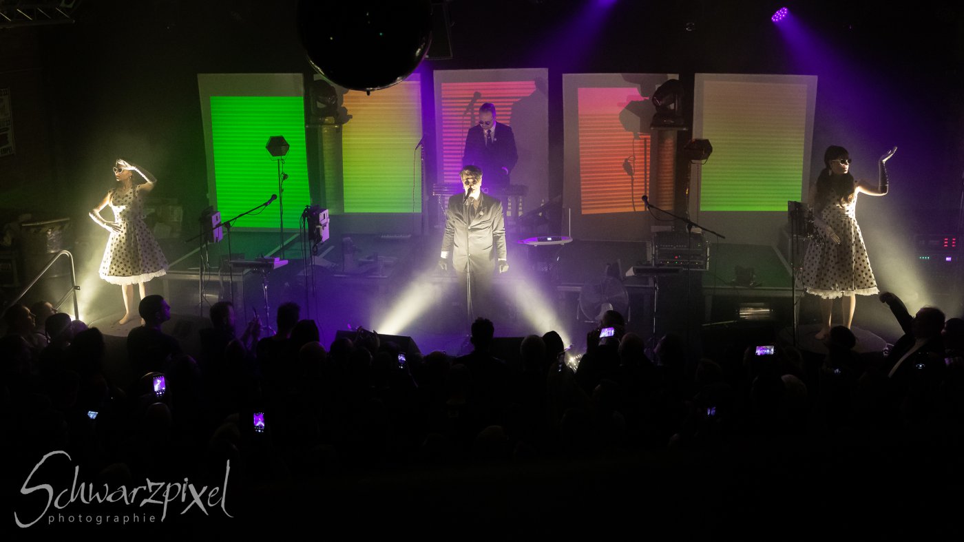 WELLE:ERDBALL - FILM-FUNK-FERNSEHEN – TRILOGIE TOURNEE