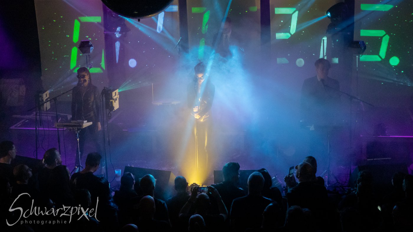 WELLE:ERDBALL - FILM-FUNK-FERNSEHEN – TRILOGIE TOURNEE