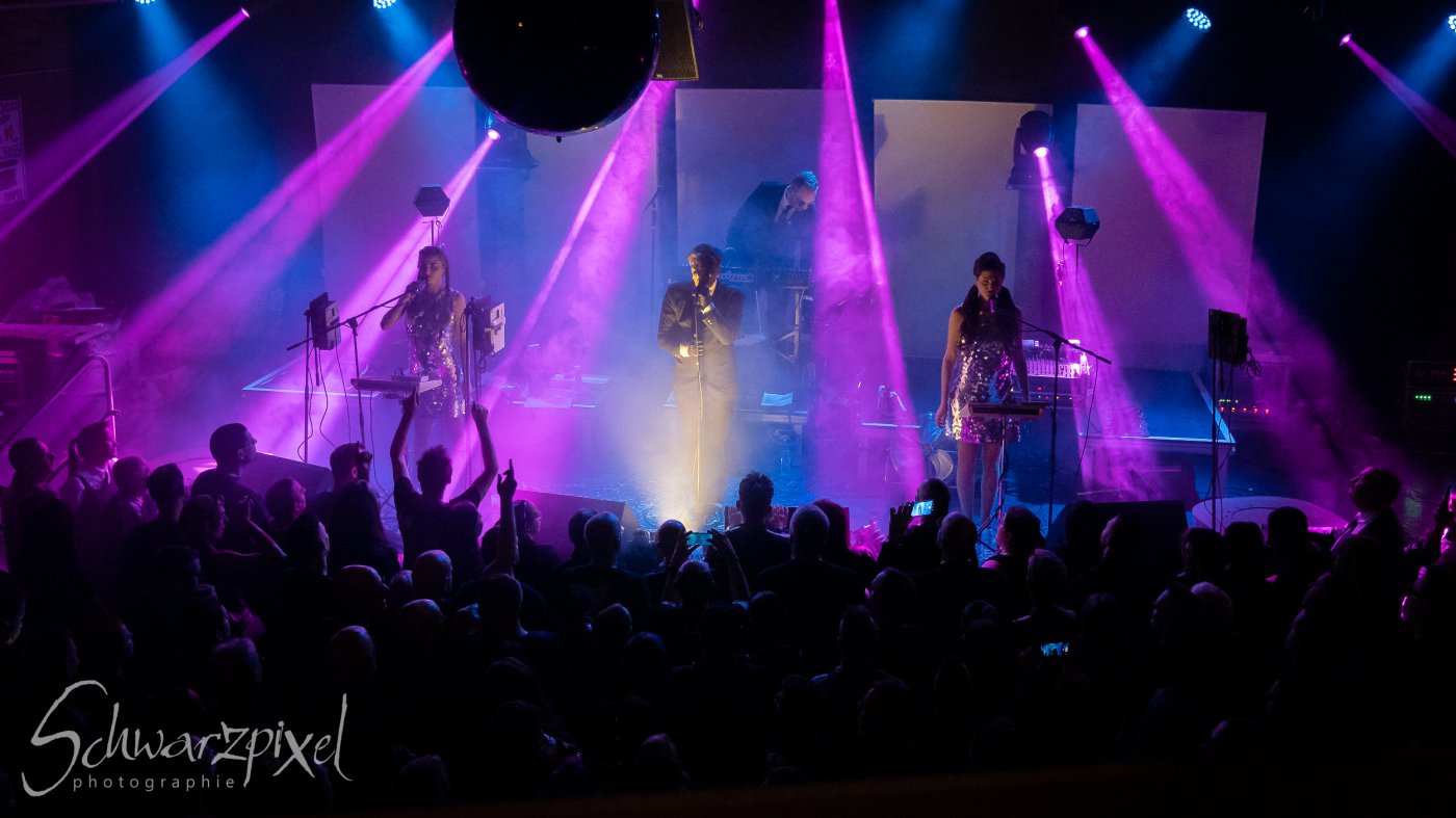 WELLE:ERDBALL - FILM-FUNK-FERNSEHEN – TRILOGIE TOURNEE