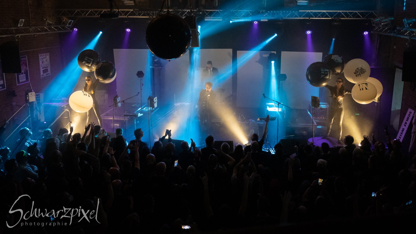 WELLE:ERDBALL - FILM-FUNK-FERNSEHEN – TRILOGIE TOURNEE
