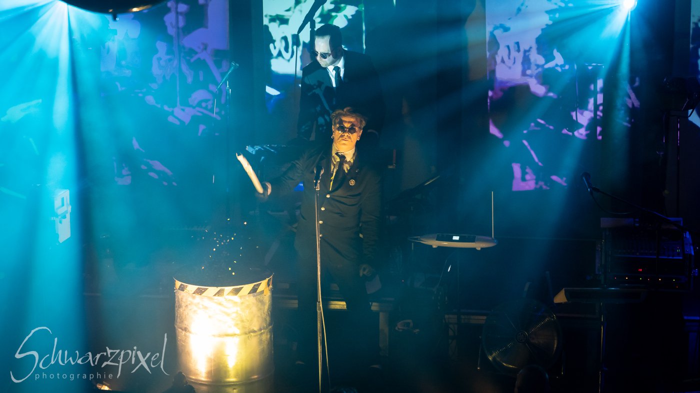 WELLE:ERDBALL - FILM-FUNK-FERNSEHEN – TRILOGIE TOURNEE