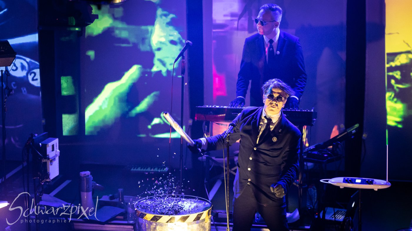 WELLE:ERDBALL - FILM-FUNK-FERNSEHEN – TRILOGIE TOURNEE