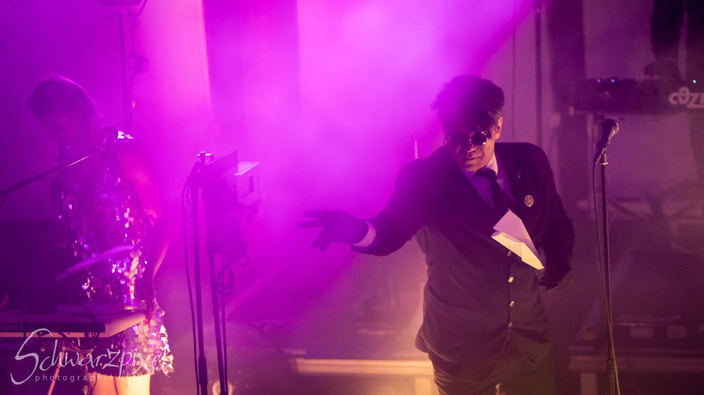 WELLE:ERDBALL - FILM-FUNK-FERNSEHEN – TRILOGIE TOURNEE