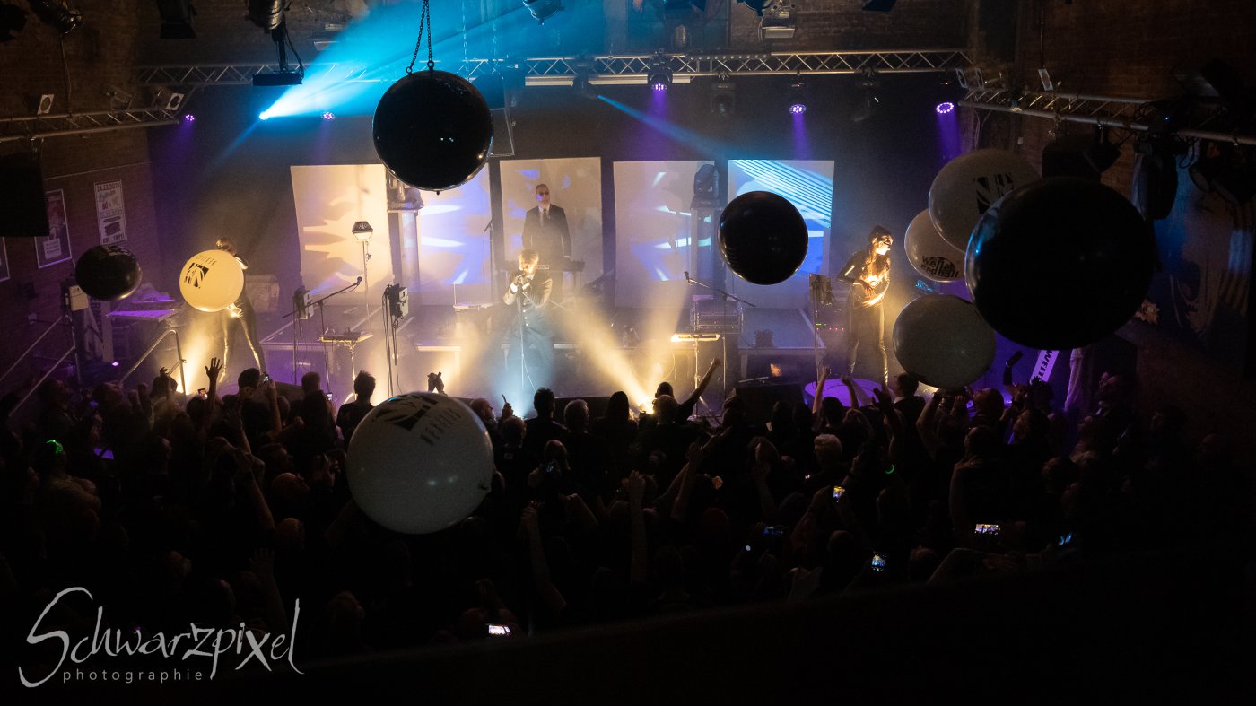 WELLE:ERDBALL - FILM-FUNK-FERNSEHEN – TRILOGIE TOURNEE