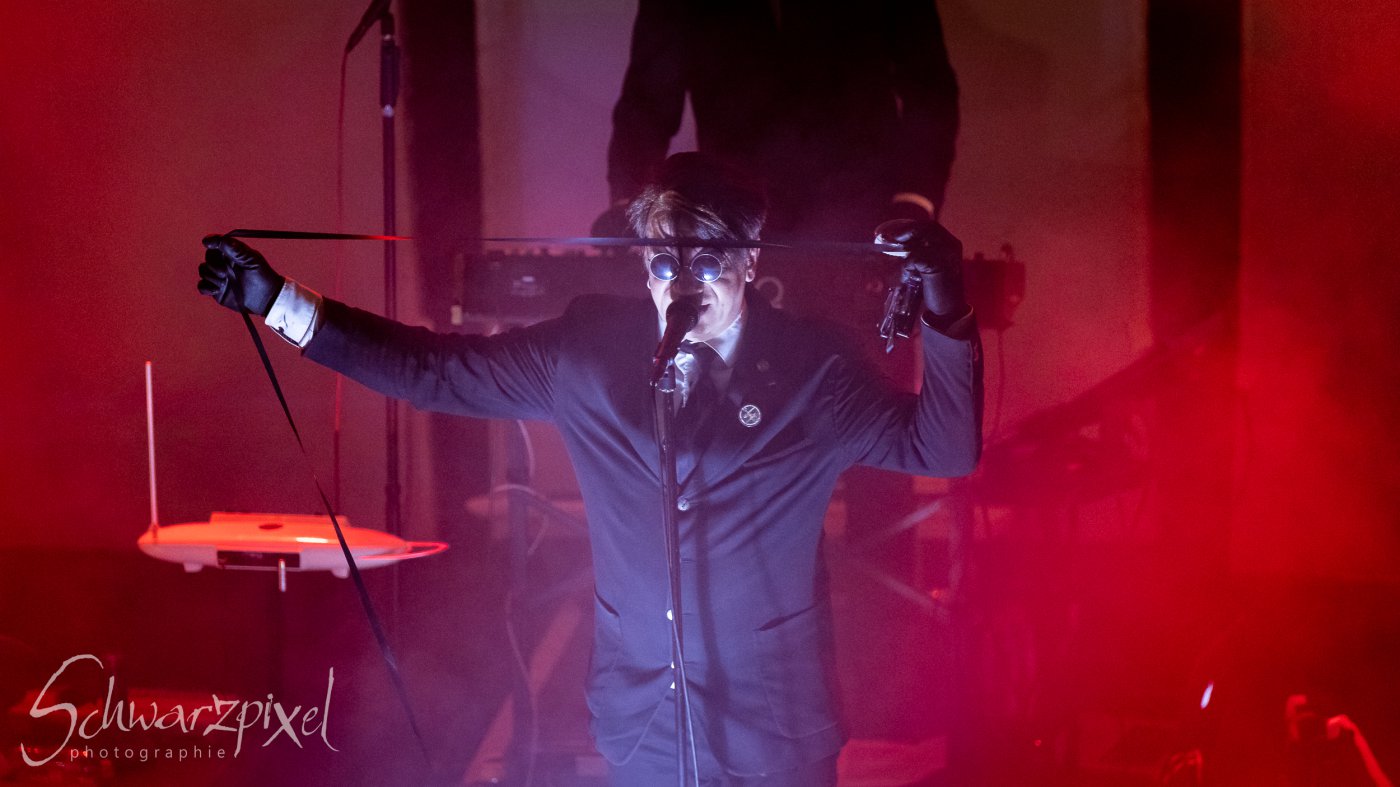 WELLE:ERDBALL - FILM-FUNK-FERNSEHEN – TRILOGIE TOURNEE