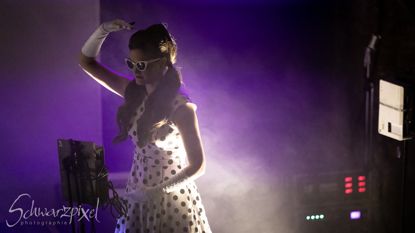 WELLE:ERDBALL - FILM-FUNK-FERNSEHEN – TRILOGIE TOURNEE