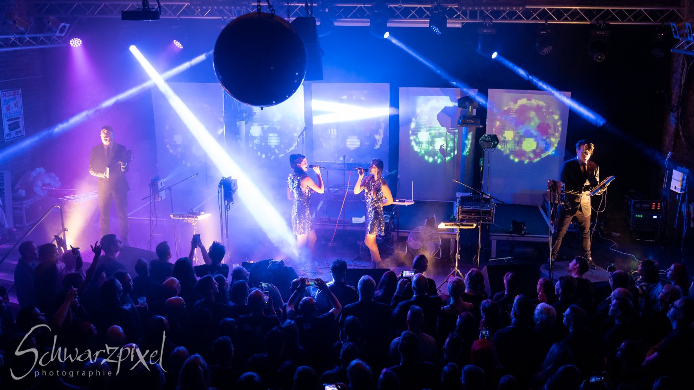 WELLE:ERDBALL - FILM-FUNK-FERNSEHEN – TRILOGIE TOURNEE