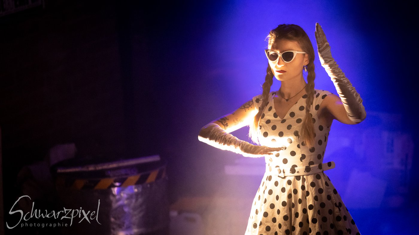 WELLE:ERDBALL - FILM-FUNK-FERNSEHEN – TRILOGIE TOURNEE