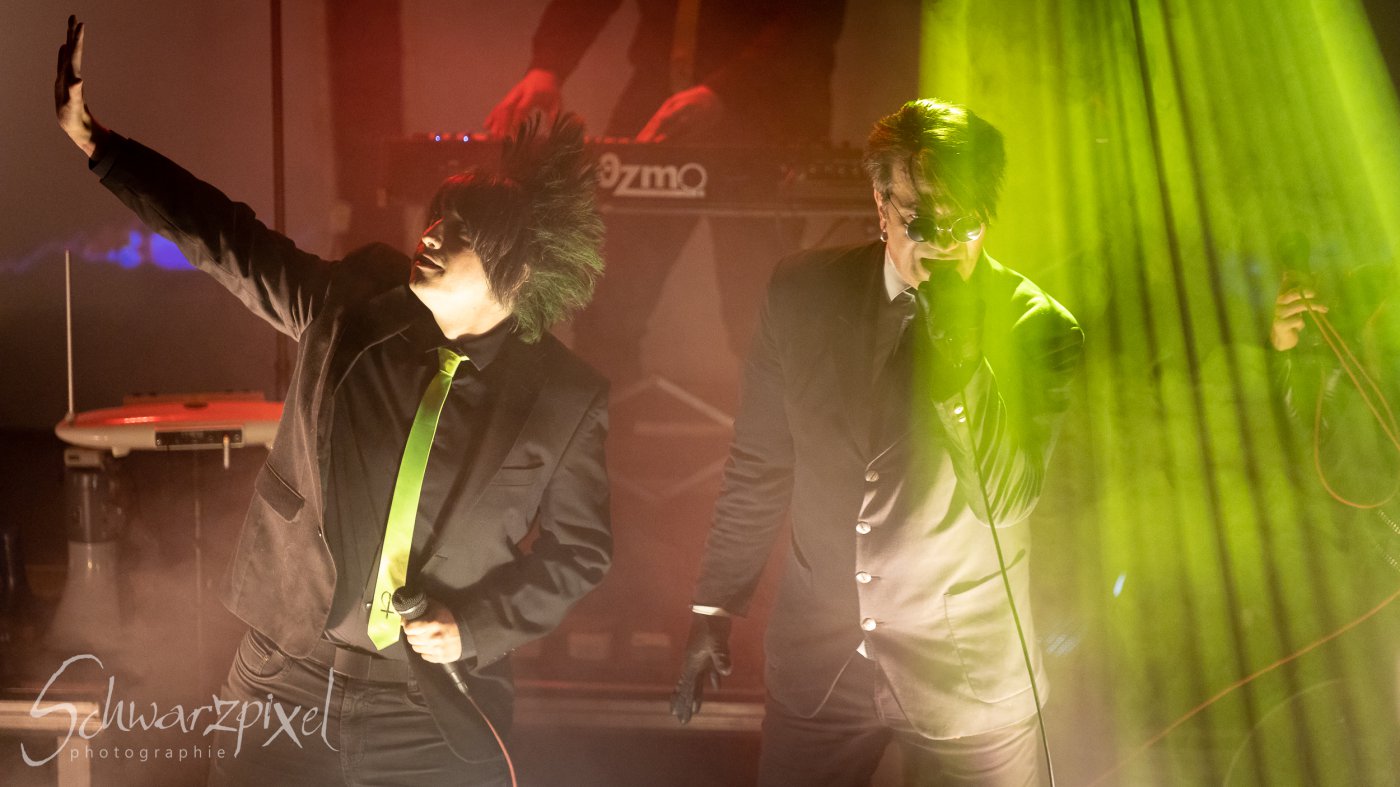 WELLE:ERDBALL - FILM-FUNK-FERNSEHEN – TRILOGIE TOURNEE