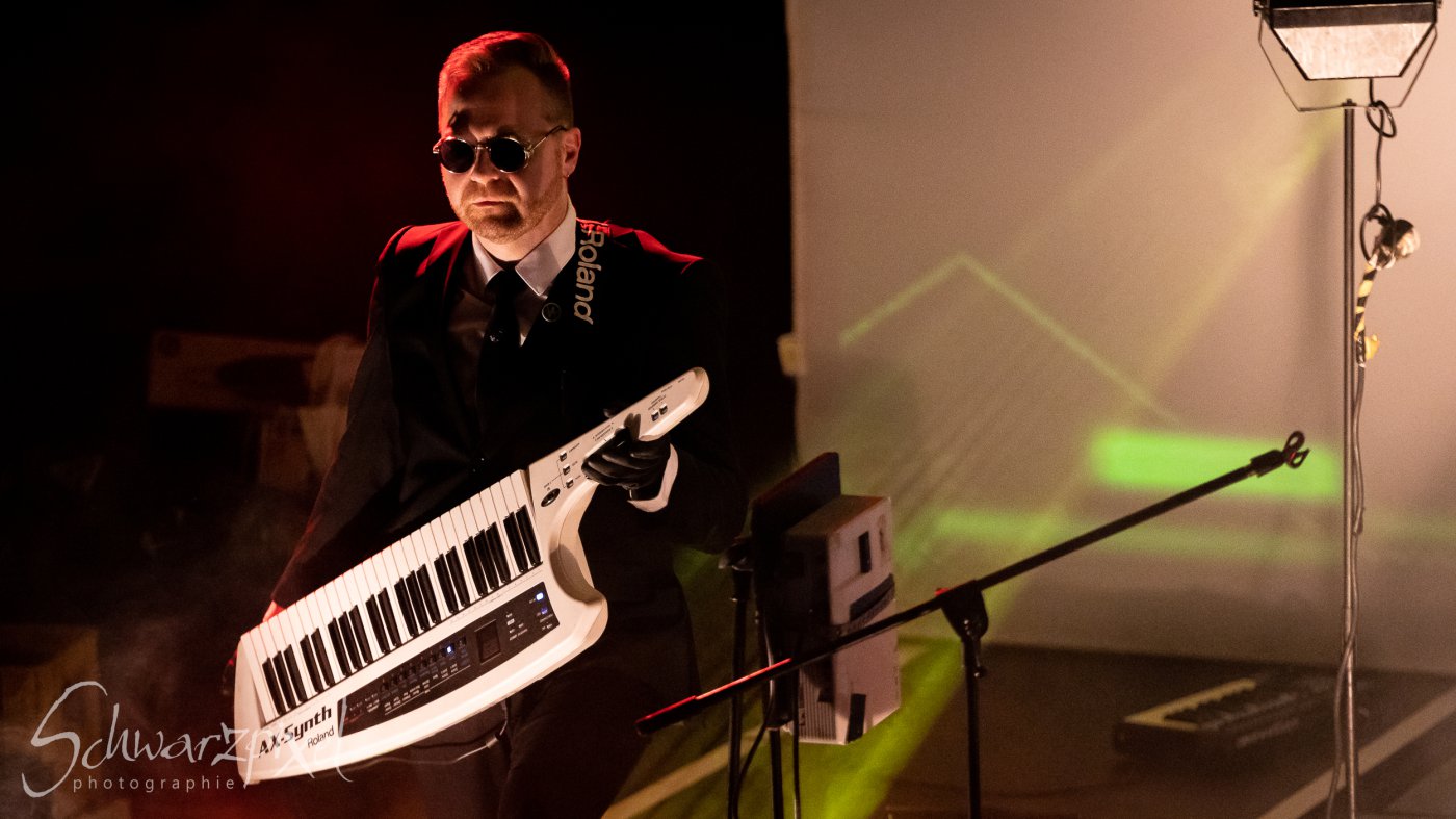 WELLE:ERDBALL - FILM-FUNK-FERNSEHEN – TRILOGIE TOURNEE