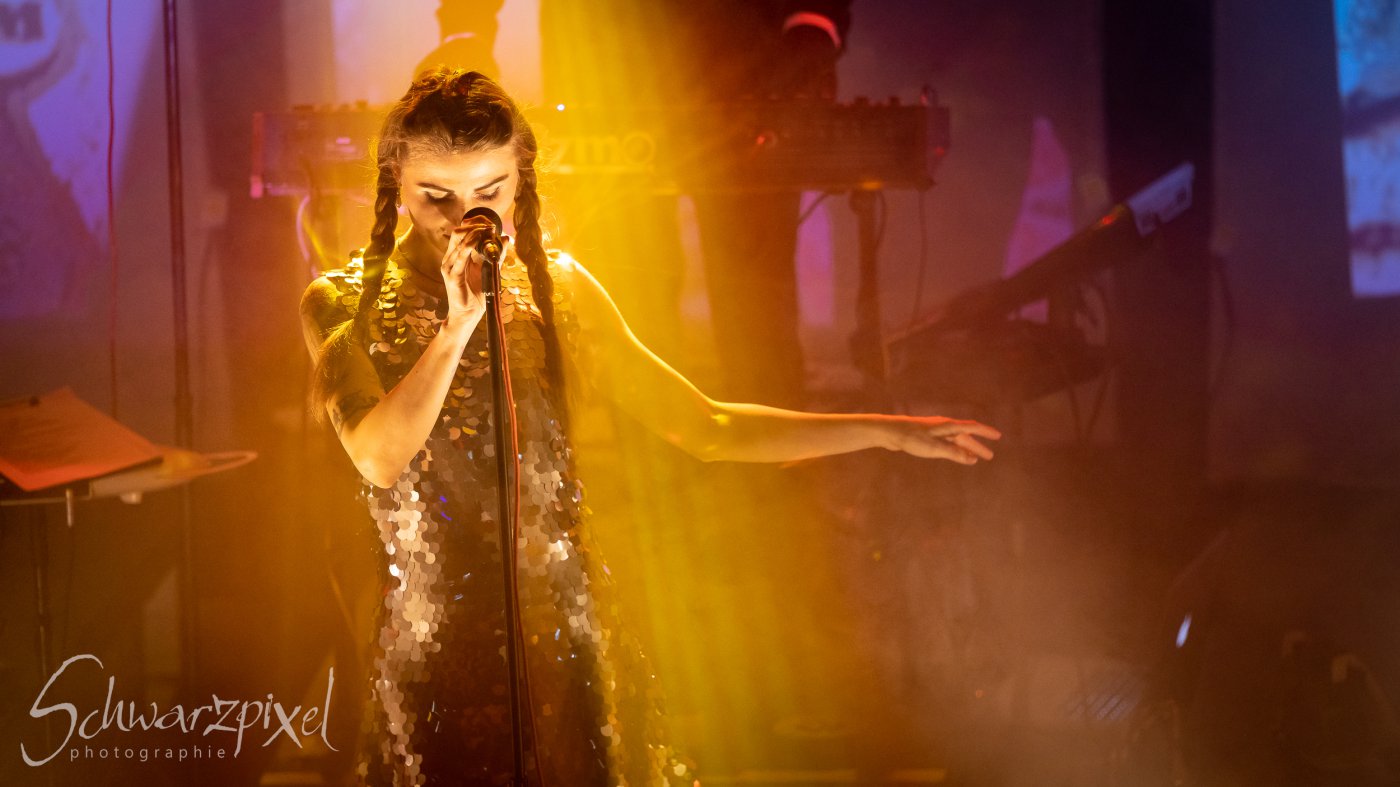 WELLE:ERDBALL - FILM-FUNK-FERNSEHEN – TRILOGIE TOURNEE