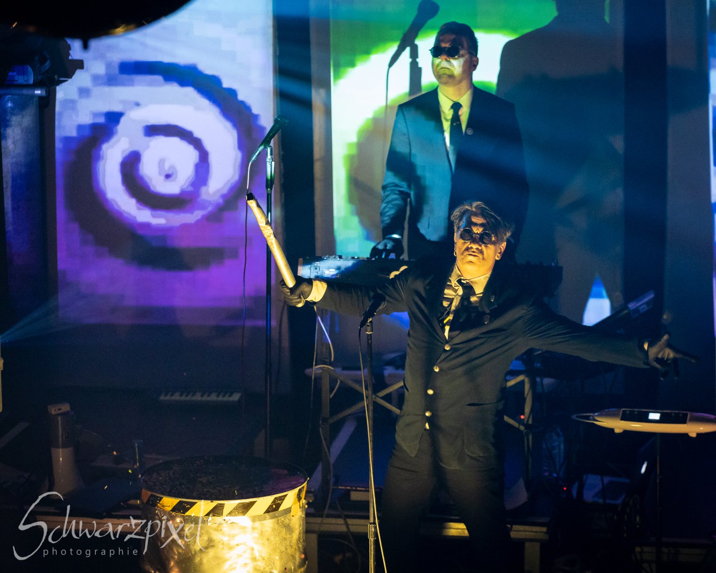 WELLE:ERDBALL - FILM-FUNK-FERNSEHEN – TRILOGIE TOURNEE