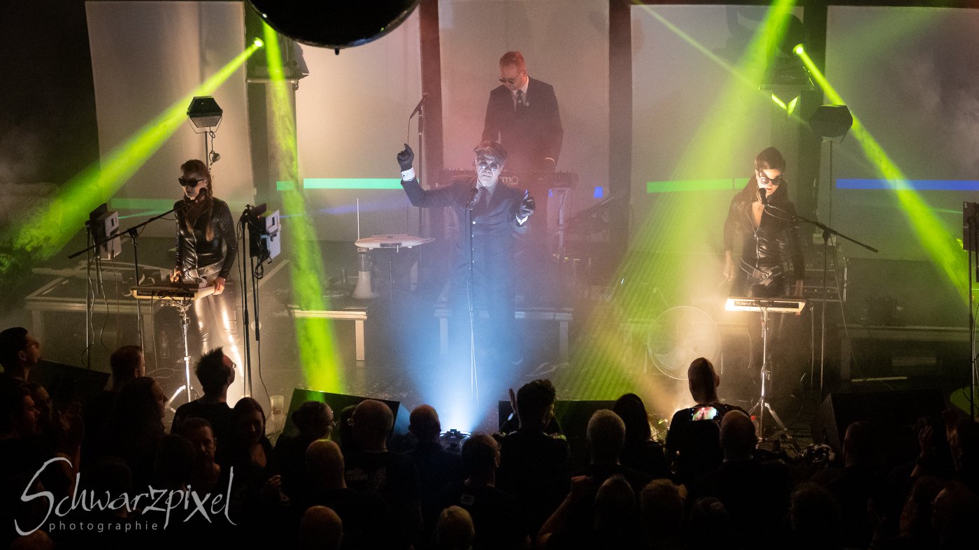 WELLE:ERDBALL - FILM-FUNK-FERNSEHEN – TRILOGIE TOURNEE