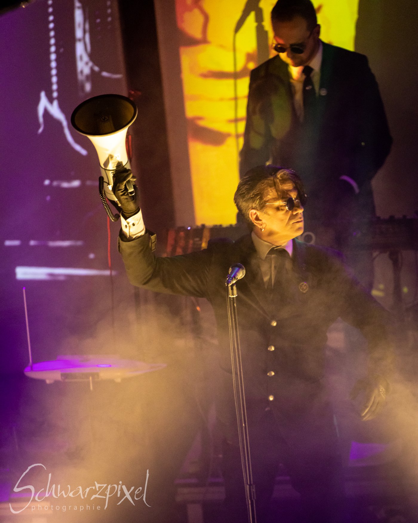 WELLE:ERDBALL - FILM-FUNK-FERNSEHEN – TRILOGIE TOURNEE