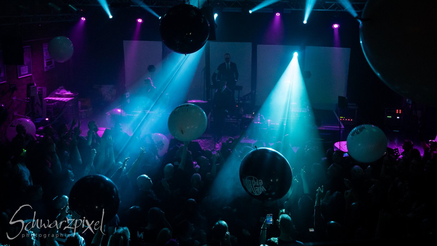 WELLE:ERDBALL - FILM-FUNK-FERNSEHEN – TRILOGIE TOURNEE