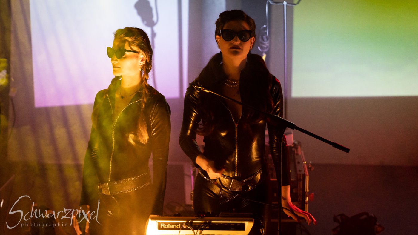 WELLE:ERDBALL - FILM-FUNK-FERNSEHEN – TRILOGIE TOURNEE