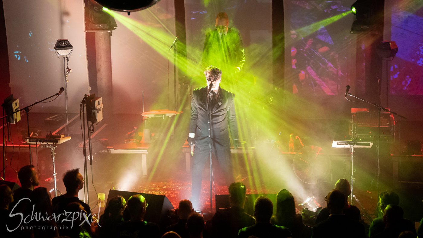 WELLE:ERDBALL - FILM-FUNK-FERNSEHEN – TRILOGIE TOURNEE