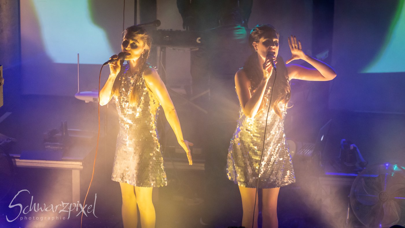 WELLE:ERDBALL - FILM-FUNK-FERNSEHEN – TRILOGIE TOURNEE